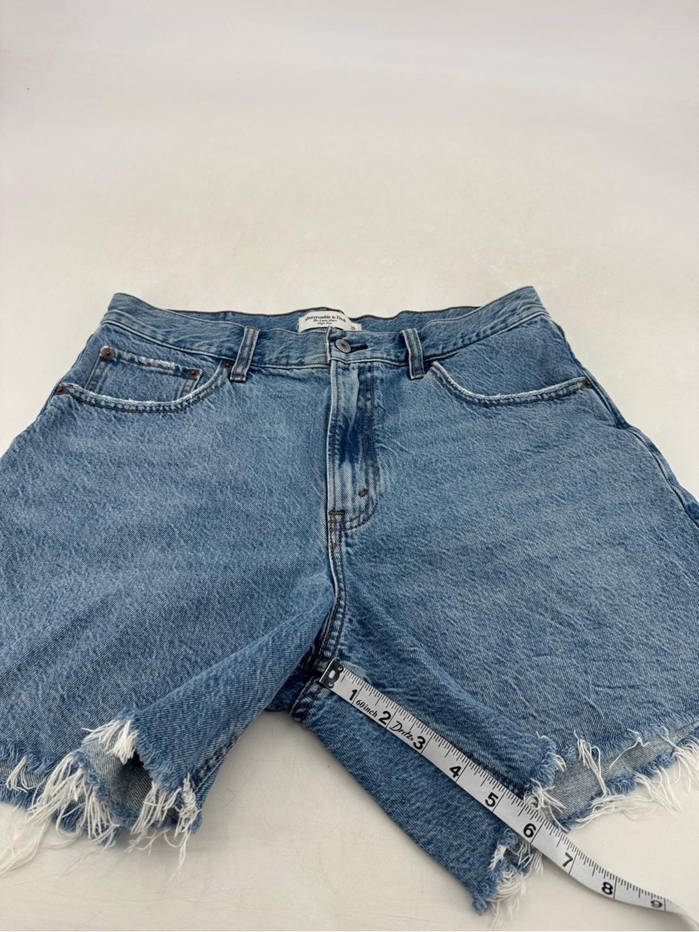 Abercrombie & Fitch The Loose High Rise Retro Y2K Raw Hem Denim Shorts Size 30 - Picture 9 of 11